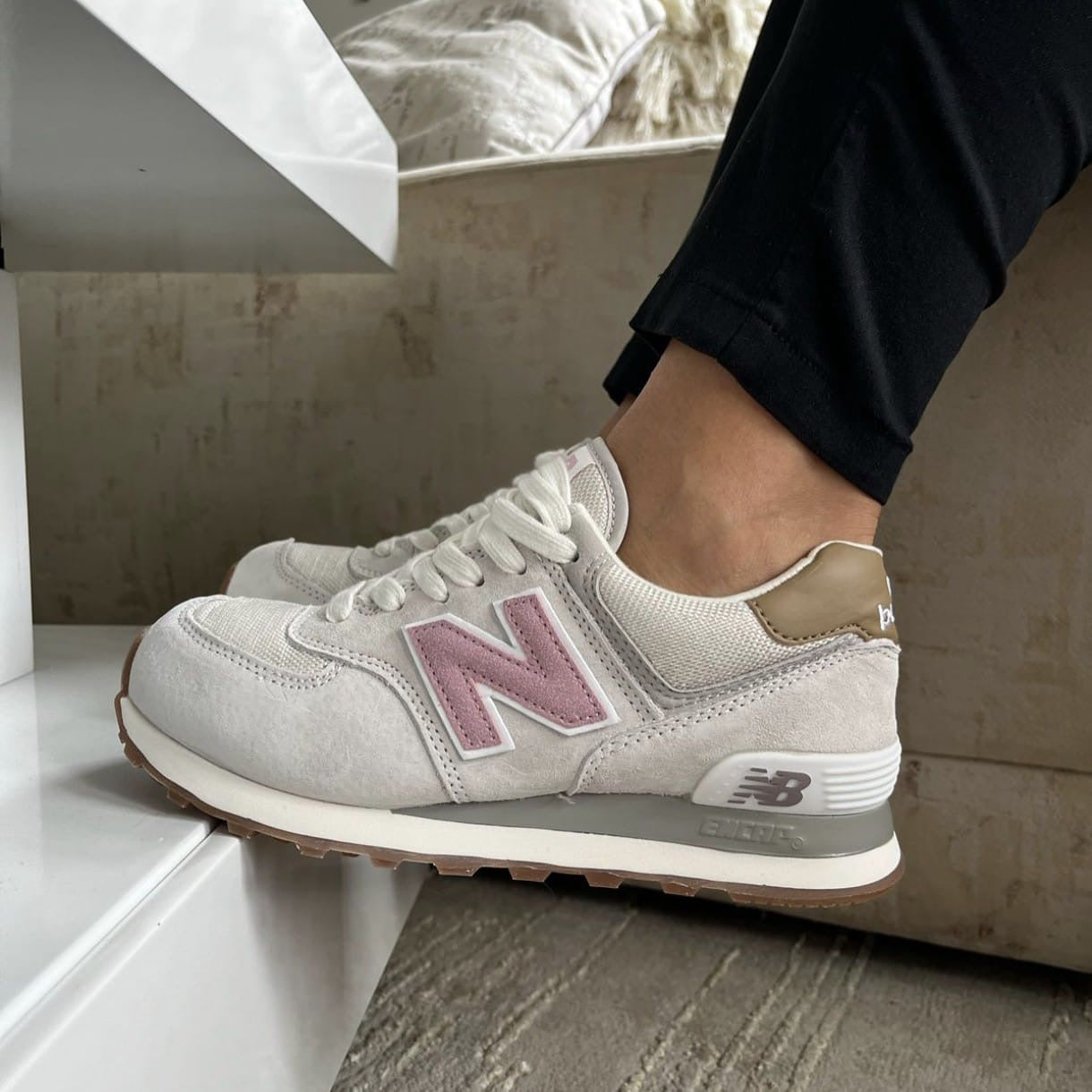 NEW BALANCE 574 GRIS - ROSA