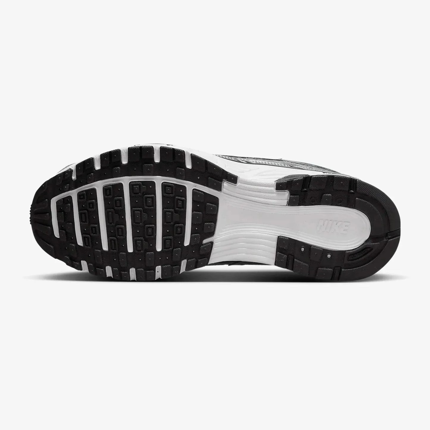 NIKE P 6000 GRIS PLATA