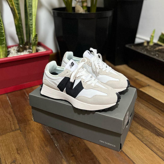 NEW BALANCE 327 BLANCO - NEGRO