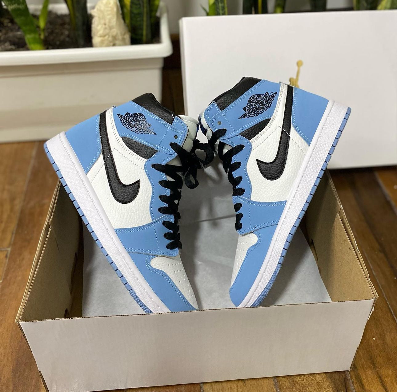 JORDAN RETRO I AZUL BLANCO
