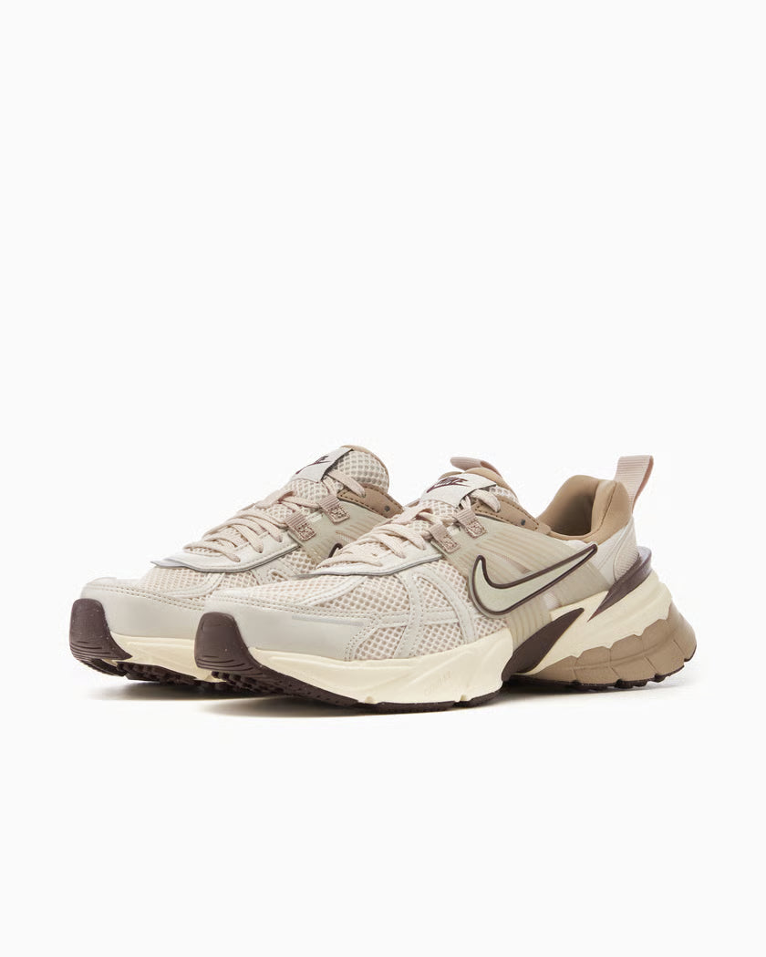 NIKE VOMERO V2K CAFE