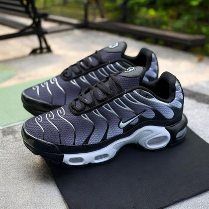 NIKE TN NEGRO - BLANCO