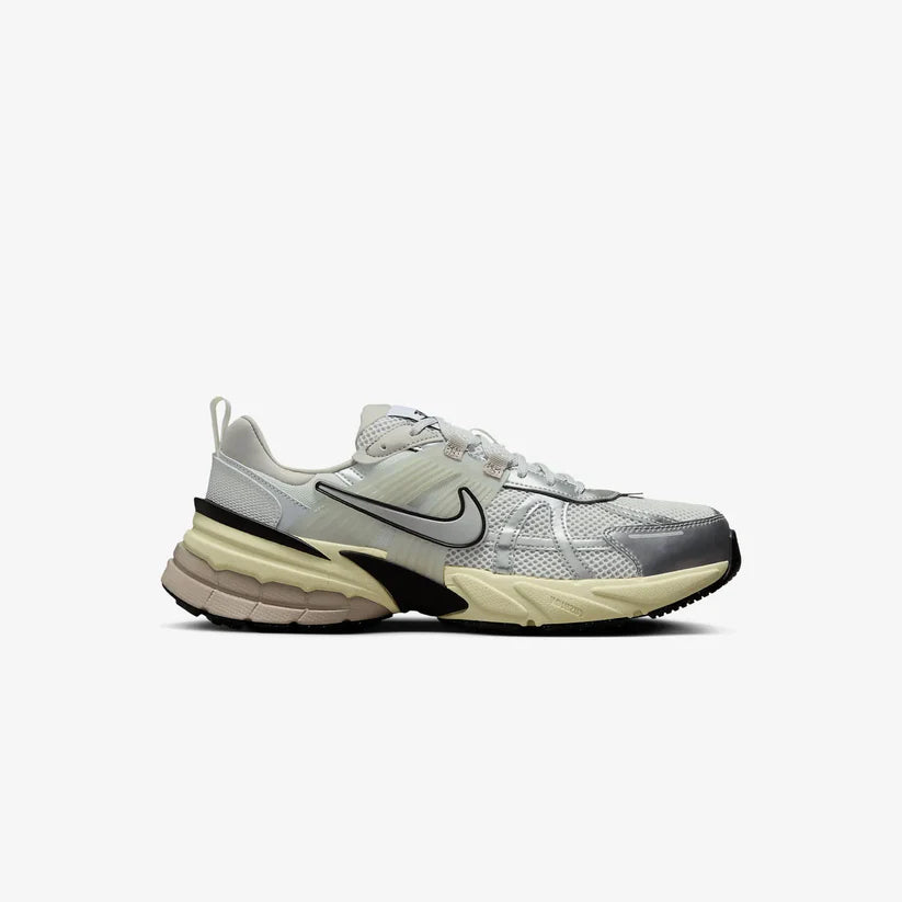 NIKE V2K RUN