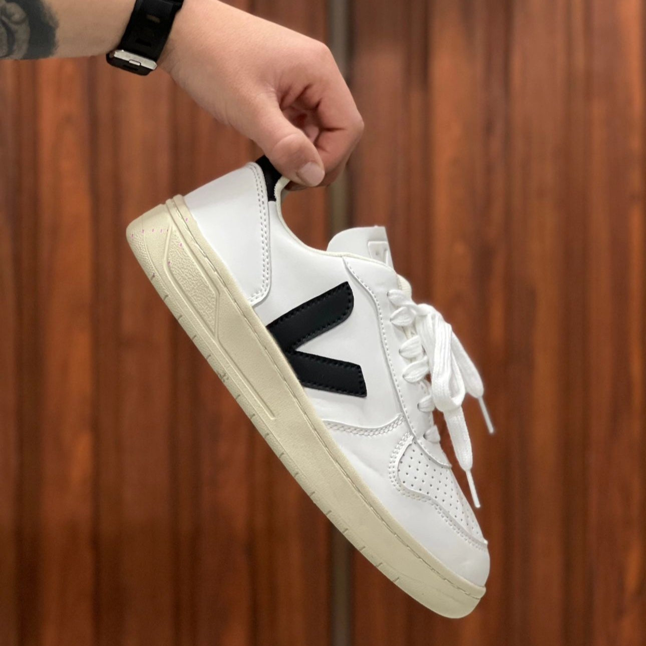 TENIS VEJA CAMPO BLANCO - NEGRO