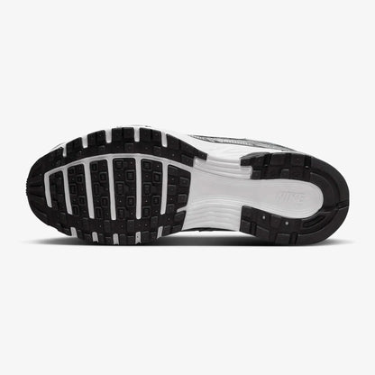 NIKE P 6000 GRIS PLATA
