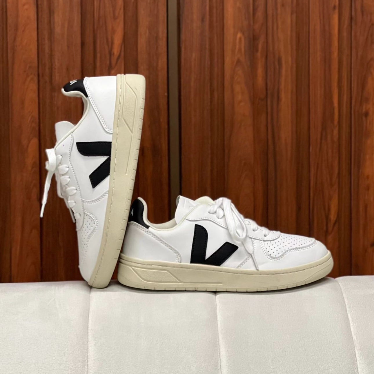 TENIS VEJA CAMPO BLANCO - NEGRO