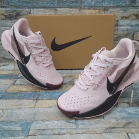 NIKE PEGASUS TRAIL 5