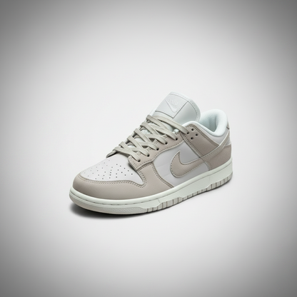 NIKE DUNK LOW BEIGE Y GRIS CLARO