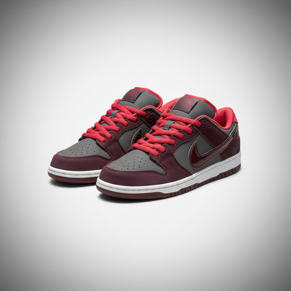 NIKE SB DUNK LOW PRO X RIOT SKATESHOP