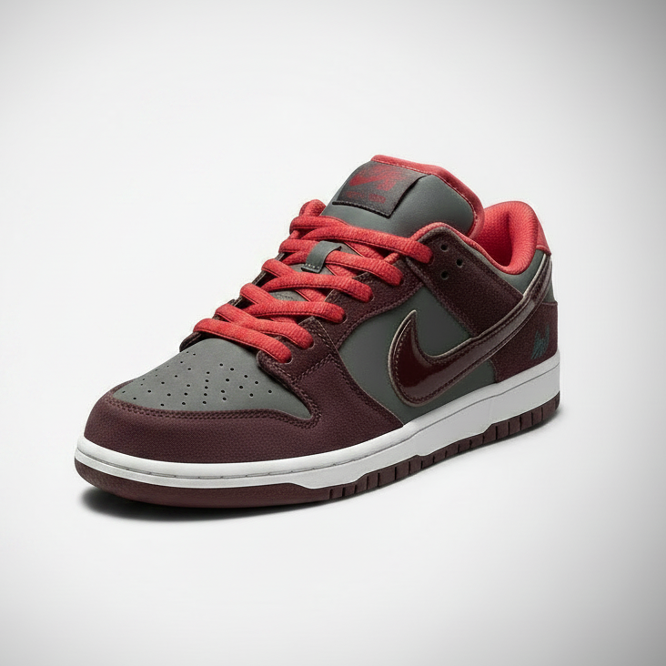 NIKE SB DUNK LOW PRO X RIOT SKATESHOP