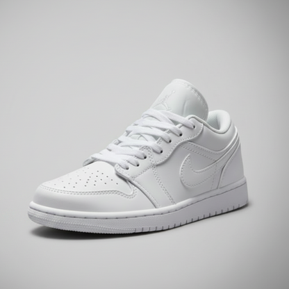 AIR JORDAN 1 LOW “TRIPLE WHITE”