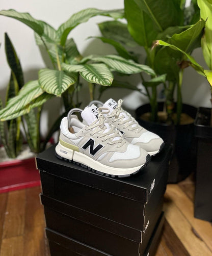 NEW BALANCE 1300 GRIS - NEGRO