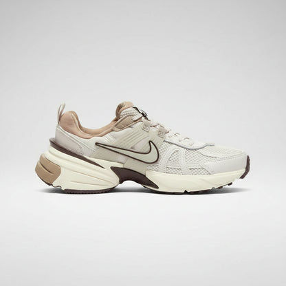 NIKE VOMERO V2K BEIGE CAFE