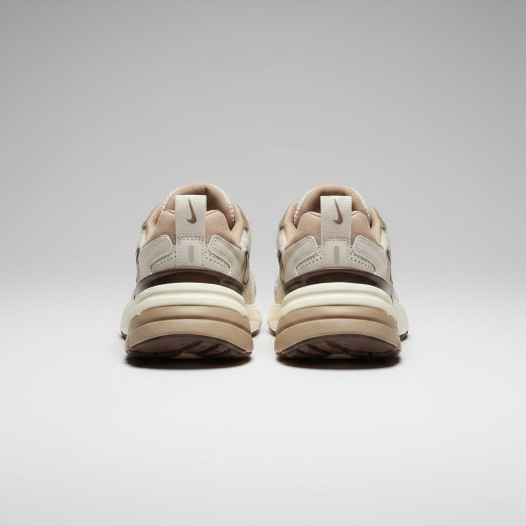 NIKE VOMERO V2K BEIGE CAFE