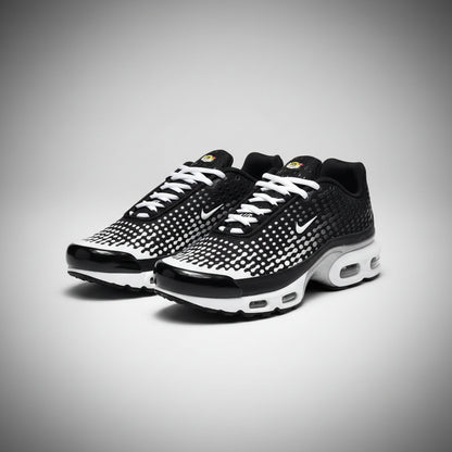 NIKE AIR MAX PLUS NEGROS Y BLANCOS