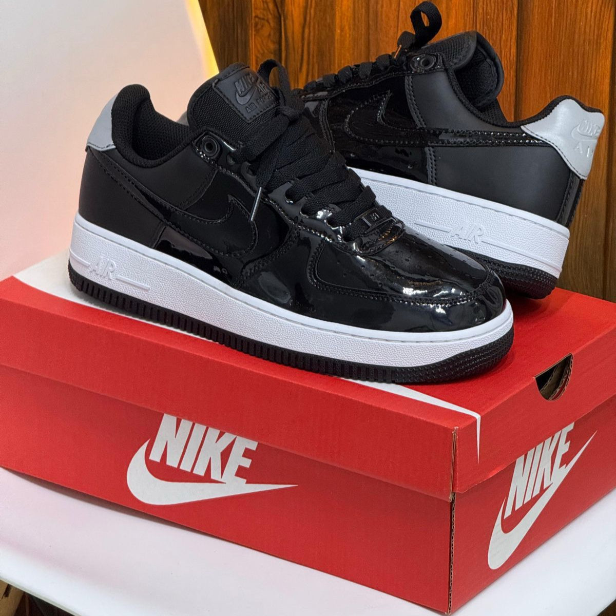 NIKE AIR FORCE ONE CHAROL
