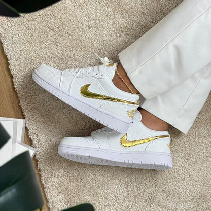 NIKE AIR JORDAN 1 LOW